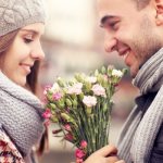 10 clear signs that a man likes you, how a man in love behaves: gestures, facial expressions, postures